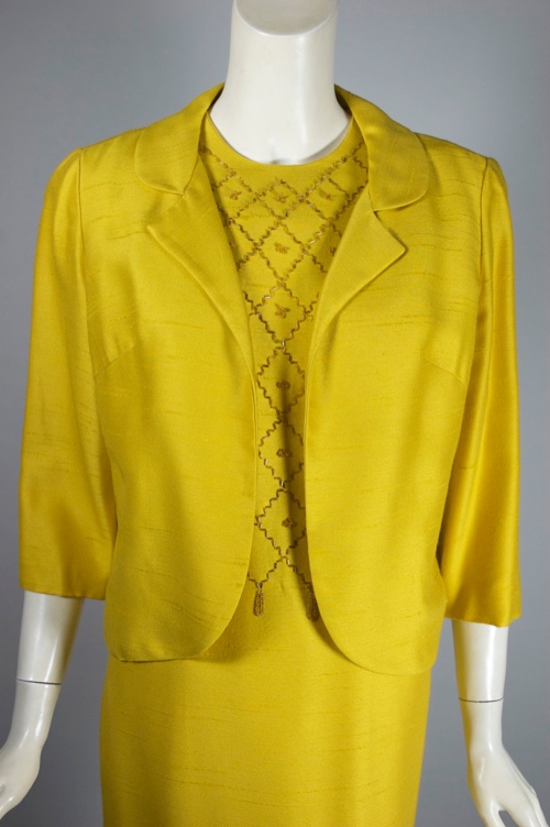 DR1562-gold yellow beaded 1960s dress jacket set S-M - 09.jpg